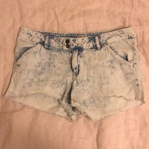 Whitewashed denim shorts